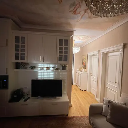 Deoni Luxury Apartment