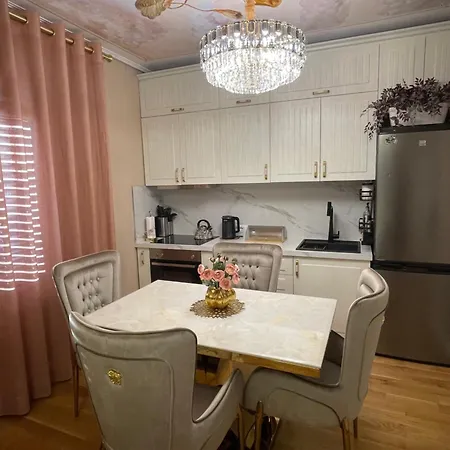 Deoni Luxury Appartamento Tirana