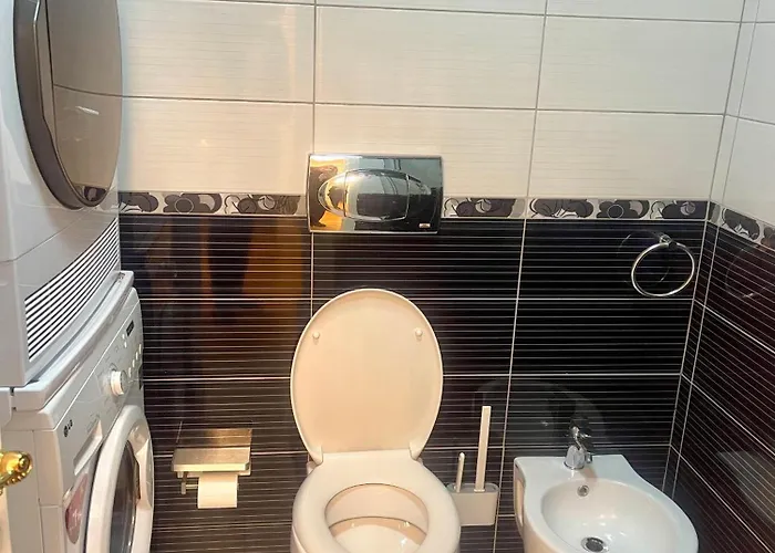 Deoni Luxury * Tirana