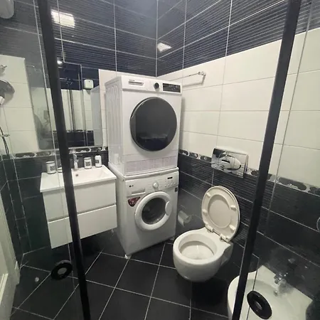 Deoni Luxury Tirana
